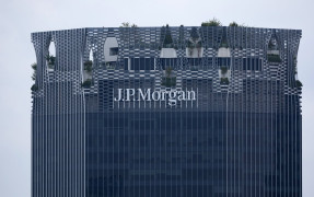 Alasan JP Morgan Revisi Naik Prospek Saham Saratoga Investama (SRTG)
