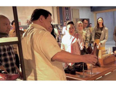 Prabowo Unggah Momen ke Sarinah Bareng Titiek, Warganet Brasil Serbu Kolom Komentar