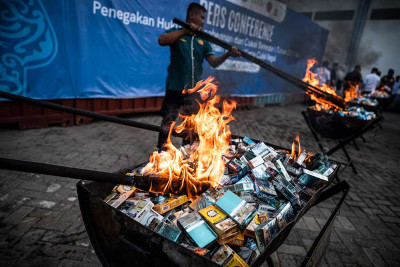 Bea Cukai Musnakan 64,5 Juta Batang Rokok Ilegal di Jawa Tengah