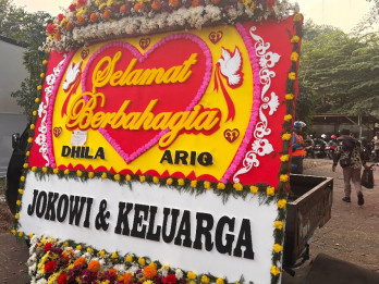 Jokowi Kirim Karangan Bunga untuk Pernikahan Anak Pramono Anung