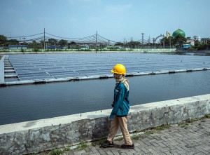 PLTS Terapung Tambaklorok di Semarang Memiliki Kapasitas 561,60 Kilowatt Peak (kWp)