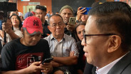 Momen Berpelukan Hasto Kristiyanto dan Said Didu di PN Tipikor Usai Sidang Diskors