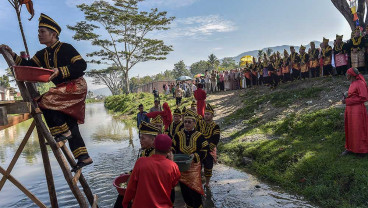Ribuan Warga di Jambi Ikuti Tradisi Mandi Balimau