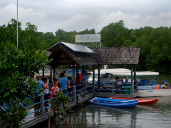 Ekowisata Mangrove Batu Lumbang Dorong Ekonomi Warga