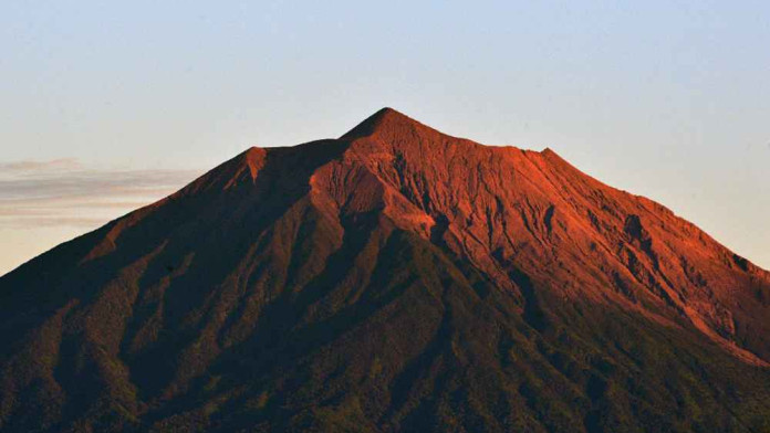 Pemkab Solok Selatan Ambil Bagian Kembangkan Jalur Pendakian Gunung Kerinci