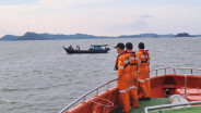 Kapal Tim Sepakbola Tenggelam di Selat Nenek Batam, Tim SAR Masih Cari Tiga Korban
