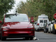 Tarif Menggunakan Robotaxi Tesla Milik Elon Musk
