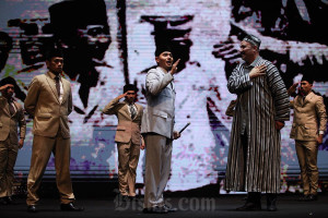 Seniman Indonesia dan Uzbekistan Pentaskan Teater Imam Al Bukhari - Soekarno