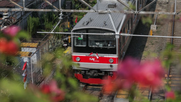 KAI Imbau Masyarakat Tertib di Perlintasan Sebidang setelah Insiden Truk Tertabrak KRL di Tangerang