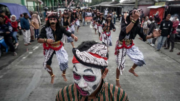 Kesenian Warga di Lereng Gunung Merapi dan Merbabu