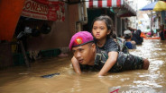 Hujan Deras Sebabkan Banjir Setinggi 1,5 Meter di Tangerang