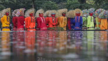 Festival Ondel-ondel dan Palang Pintu di TMII