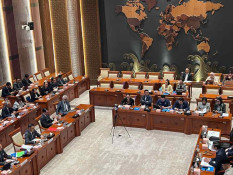 Tetapkan Status Kedaruratan, Kemenlu Evakuasi 97 WNI dari Iran