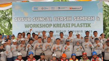 PTBA Jaga Lingkungan Lewat Susur Sungai dan Workshop Ending Plastic Pollution