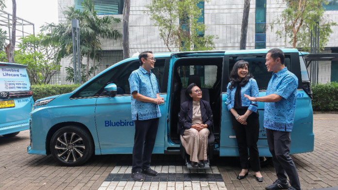 Blue Bird (BIRD) Bawa Pulang Penghargaan BIA 2025 Kategori Transportasi Jalanan