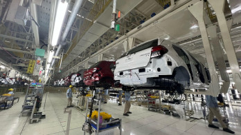 PMI Manufaktur RI Ambrol, Terendah Dibanding Vietnam hingga Malaysia