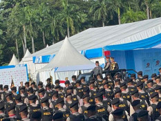 Prabowo Beri Penghargaan 7 Satker dan 3 Anggota Polri di HUT ke-79 Bhayangkara