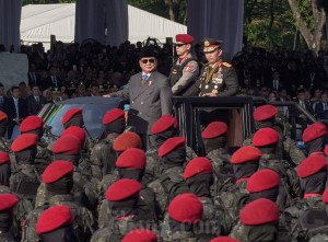 Presiden Prabowo Pimpin Upacara HUT Bhayangkara di Monas