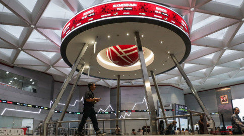 IHSG Dibuka Melemah, Saham BMRI, BRPT, ASII Masih di Zona Hijau