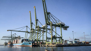 Neraca Perdagangan Indonesia Kembali Surplus Sebesar US$4,30 miliar Pada Mei 2025