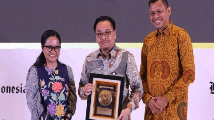Bank Sulselbar Raih Penghargaan Bisnis Indonesia Awards 2025