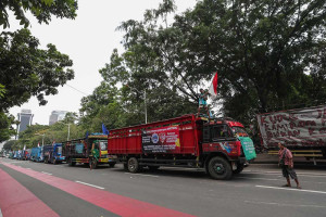 Ratusan Sopir Truk Gelar Aksi Menolak Pelarangan Truk Odol