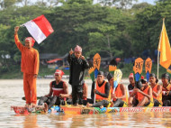 Mengenal Sejarah Tradisi Pacu Jalur, yang Lagi Viral di Medsos