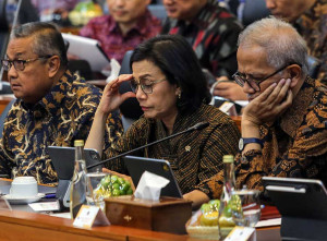 Menkeu Sri Mulyani Hadiri Raker Dengan Banggar DPR