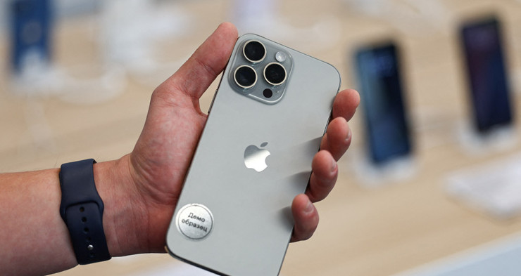 Harga iPhone Terbaru Juli 2025: iPhone 16 Diskon Rp2,5 Juta, iPhone 15 Banting Harga!