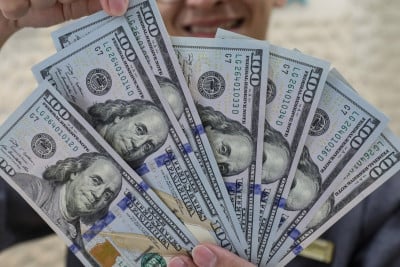 Warren Buffett Tambah Tajir Puluhan Triliun dalam Sehari