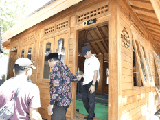 Bank NTB Syariah Dukung Pariwisata, Bangun Musholla di Pantai Nipah