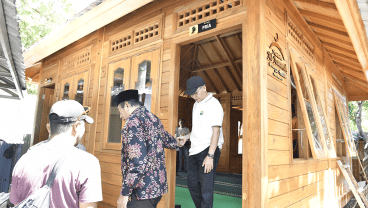Bank NTB Syariah Dukung Pariwisata, Bangun Musholla di Pantai Nipah