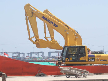 Tekanan Ganda Saham United Tractors (UNTR) Dihantam Batu Bara dan Prospek Alat Berat