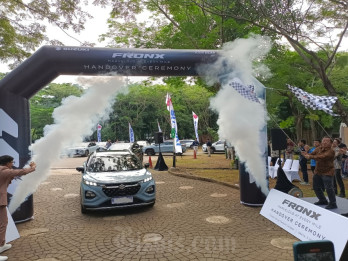 Perdana, Suzuki Fronx Resmi Dikirim ke Rumah Konsumen