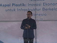 Kemendagri Dorong Pemda Bangun Jalan dengan Aspal Plastik