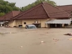 Kota Mataram Diterjang Banjir, Ratusan Rumah Terendam