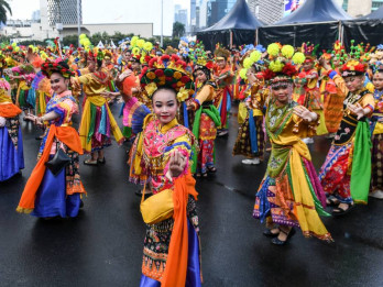Pertunjukan Kolosal Budaya Jakarta Dalam Warna