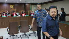 KPK Soroti Hukuman Bui Setya Novanto Disunat, Penasihat Hukum: Harusnya Bebas