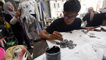 Lima Tahun Tanpa Lompatan, Industri Batik Cirebon Mandek