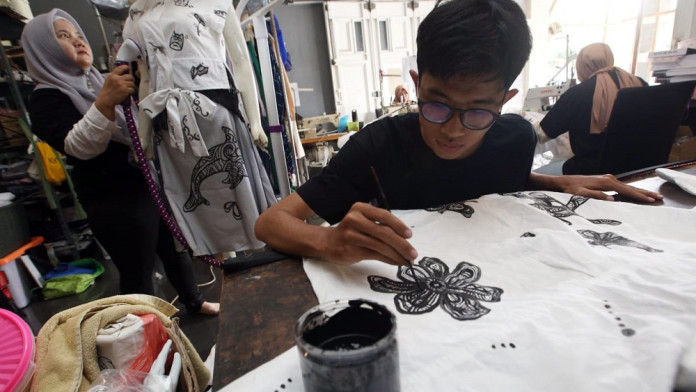 Lima Tahun Tanpa Lompatan, Industri Batik Cirebon Mandek