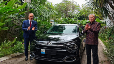 Kedubes Prancis Resmi Pakai Citroen E-C4 Rp1,2 Miliar untuk Mobil Dinas