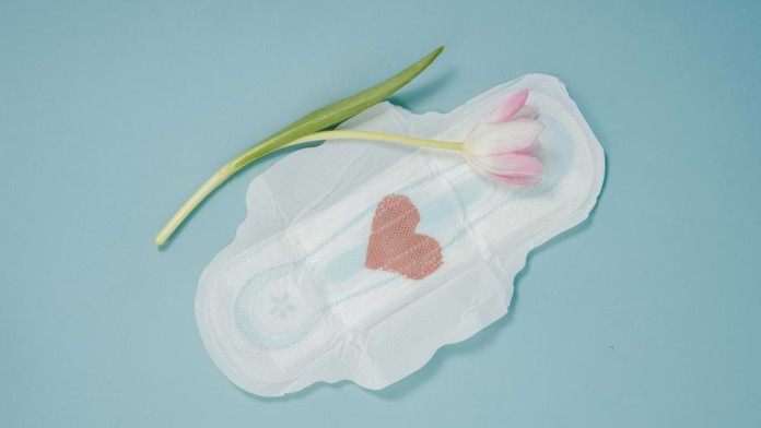 7 Jenis Makanan dan Minuman yang Bisa Meredakan Nyeri Saat Menstruasi