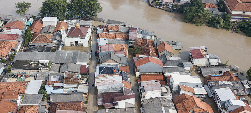 Banjir Masih Mengepung Jakarta
