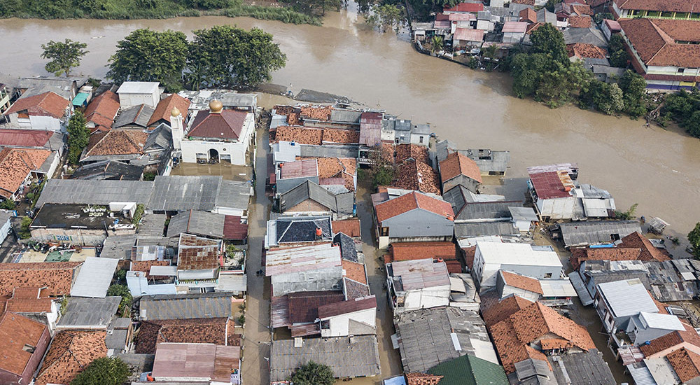 Banjir Masih Mengepung Jakarta