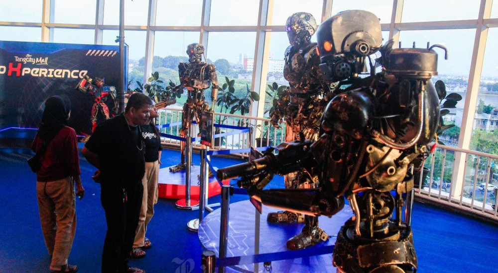 Pameran Robot Dari Onderdil Bekas