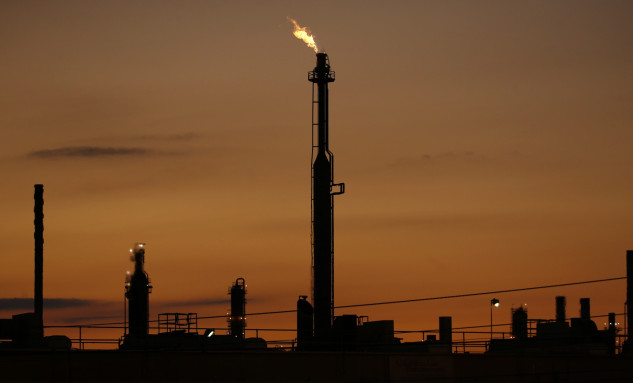 BlackRock Tancap Gas Borong Saham PGAS saat Harga Minyak Memanas