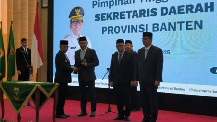 Deden Apriandhi Resmi Dilantik Jadi Sekda Provinsi Banten