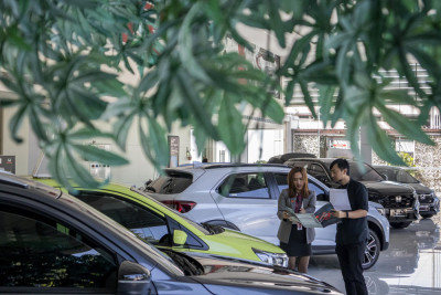 Penjualan Mobil Nasional Menurun