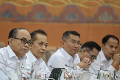 Raker Komisi VI DPR Dengan Koperasi