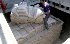 Momentum Pemulihan Semen Angkat Saham INTP dan SMGR